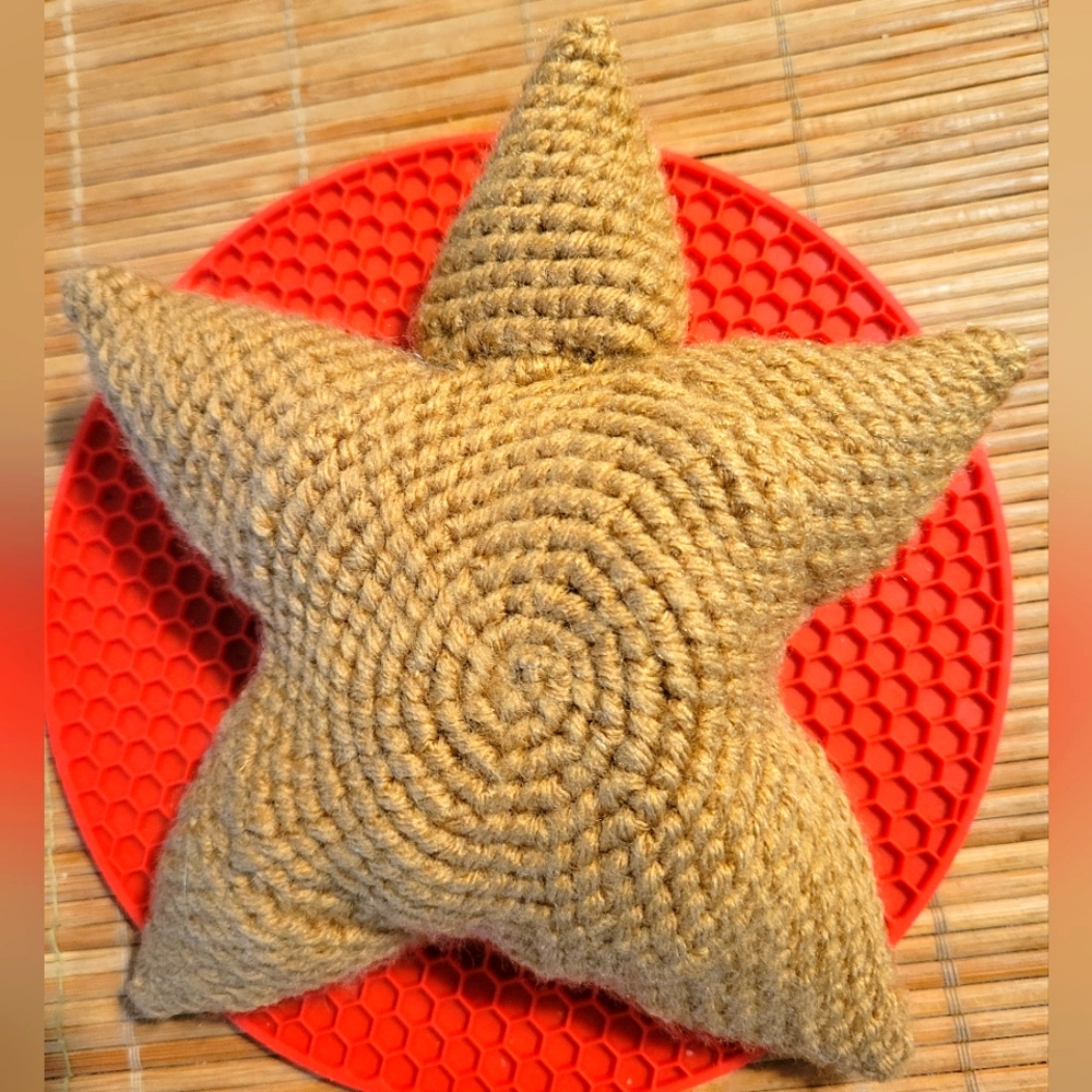 Handmade Crochet Starfish NWOT - Picture 2 of 7
